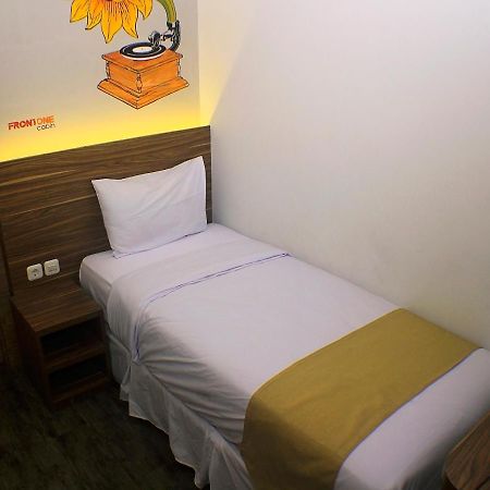 Front One Cabin Malioboro Jogja Yogyakarta Eksteriør billede
