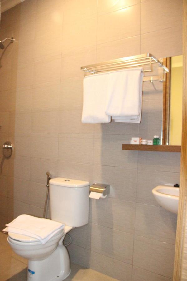 Front One Cabin Malioboro Jogja Yogyakarta Eksteriør billede