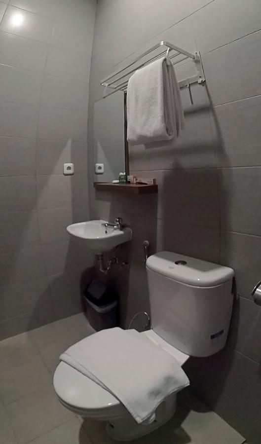 Front One Cabin Malioboro Jogja Yogyakarta Eksteriør billede